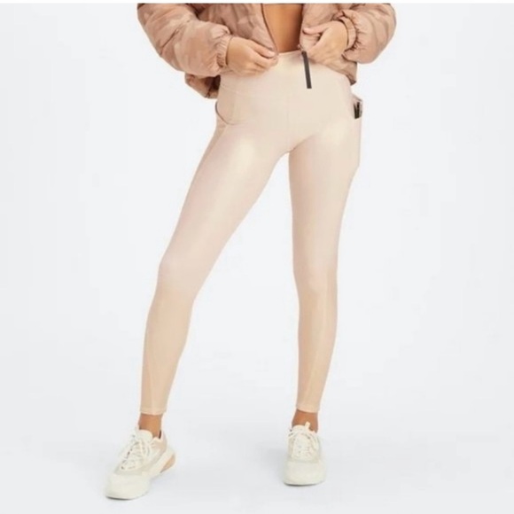 Fabletics Oasis High Waisted Leggings Gold Hologram NWT - Picture 4 of 16
